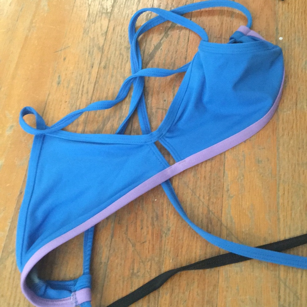 PLEASE BUY*** Jolyn Vent Top